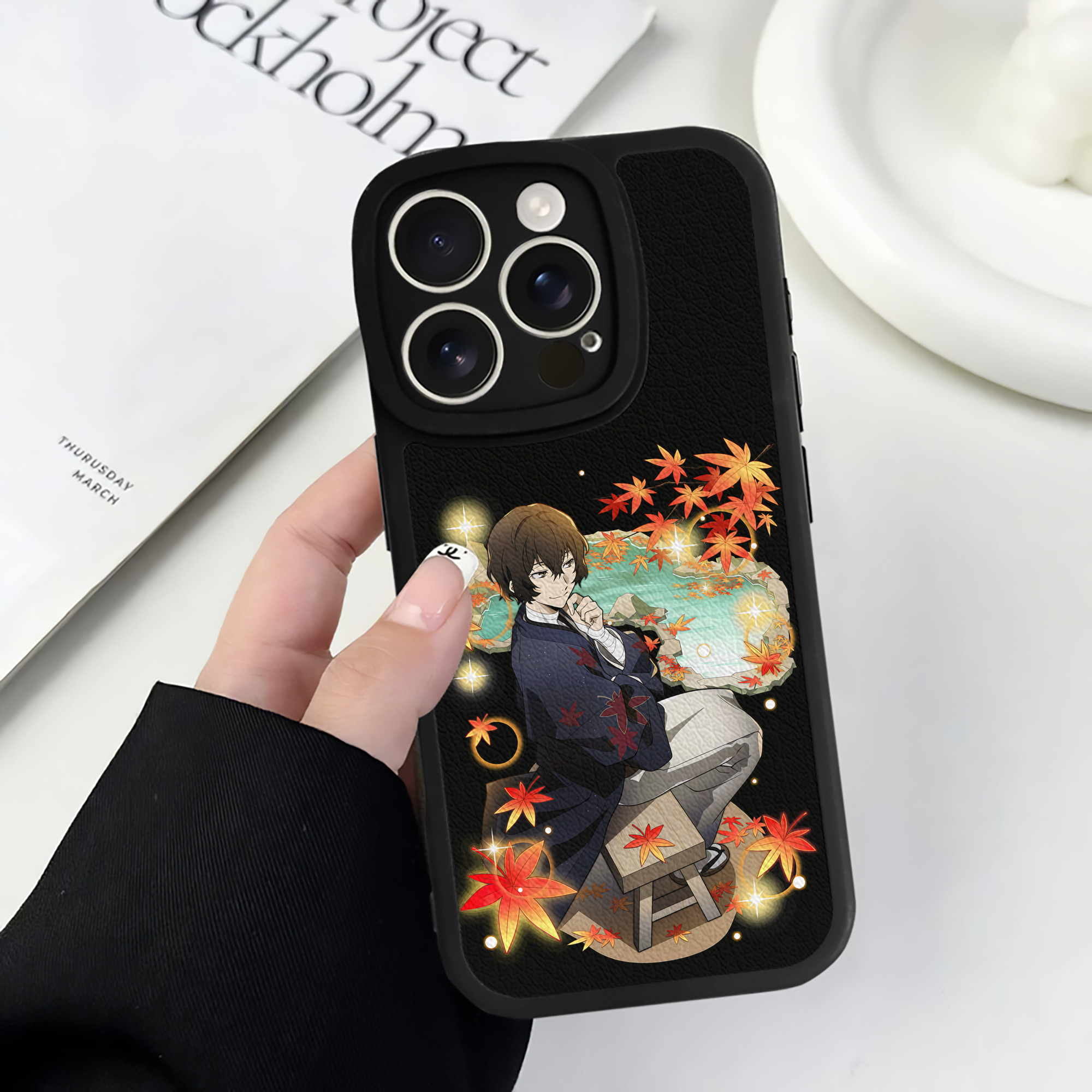 （画像用） 文豪ストレイドッグス Bungo Stray Dogs 【iPhone 16シリーズ対応】シリコンスマホケース（レザー調） 材質：シリコン